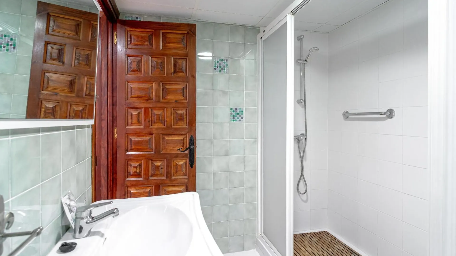 Carabeo II 5 Apartments Casasol Nerja