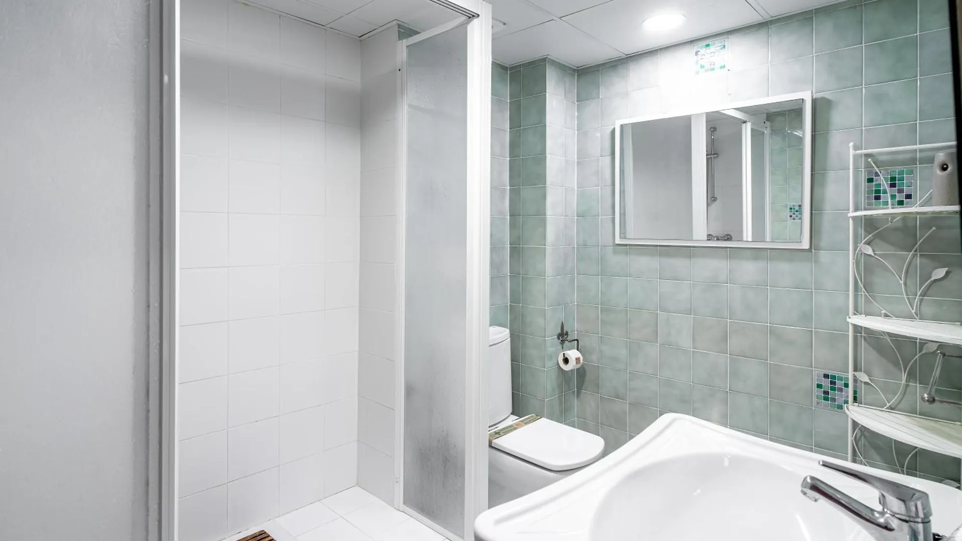 Carabeo II 5 Apartments Casasol Nerja İspanya