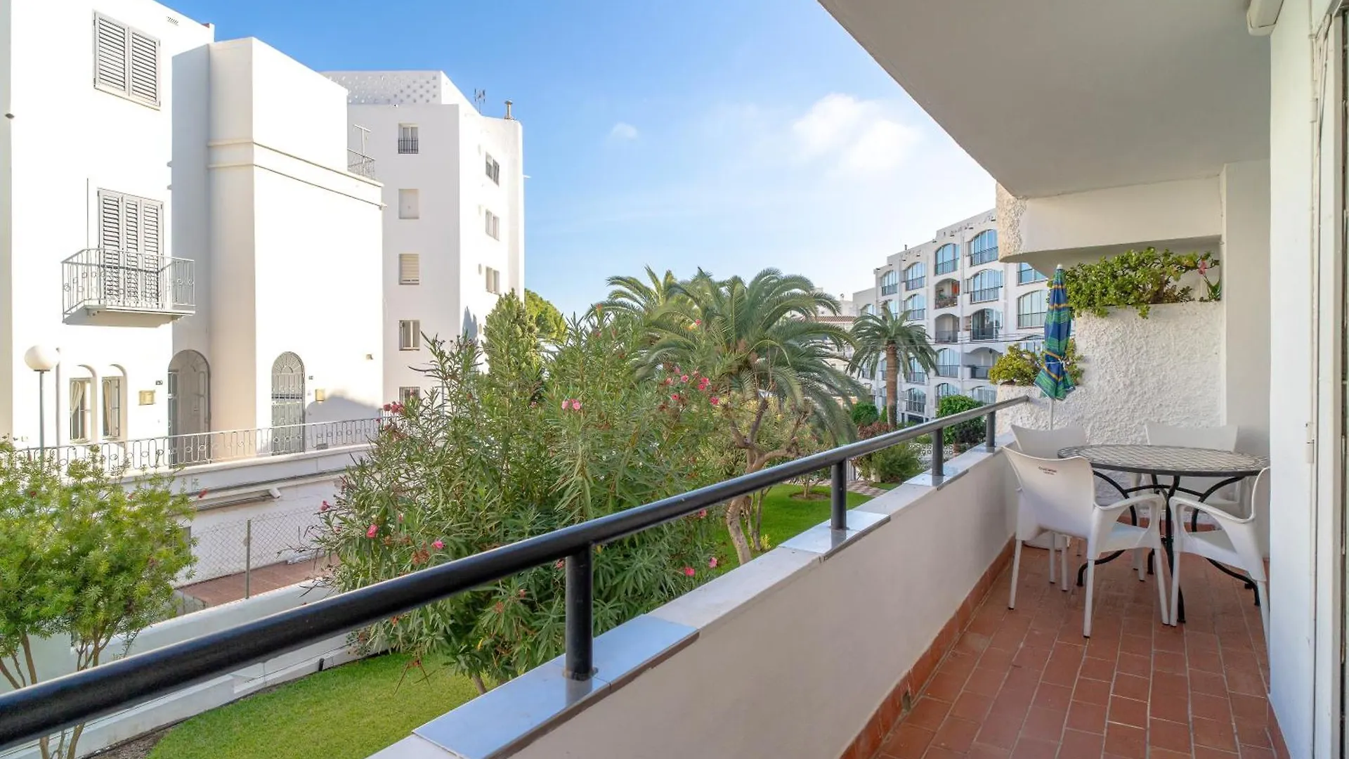 Carabeo II 5 Apartments Casasol Nerja